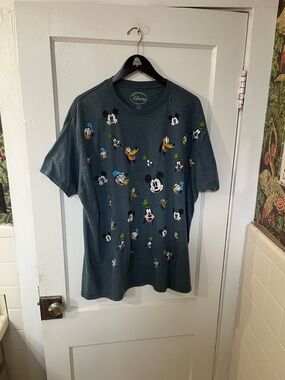 Disney Mickey & Friends Distressed Graphic "Head Shots" Tee Size XXL